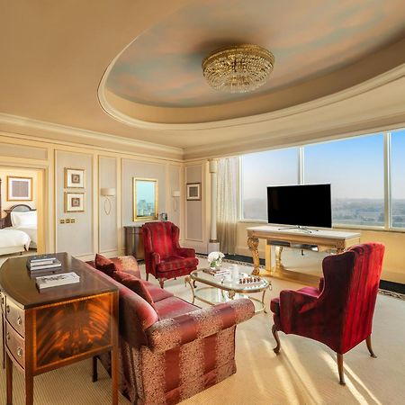 モーベンピック ホテル アル コバール アル・コバール エクステリア 写真 A suite at the Atlantis The Royal