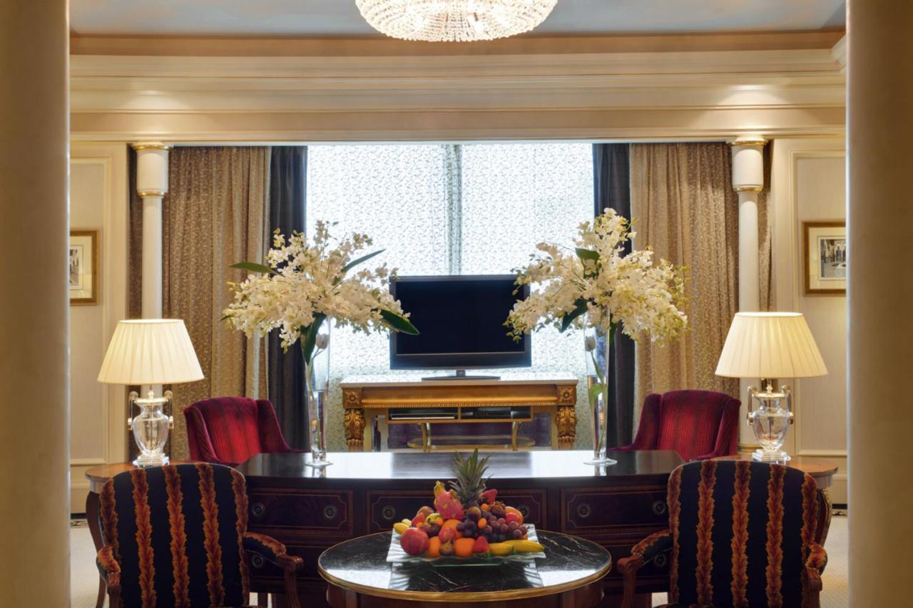 モーベンピック ホテル アル コバール アル・コバール エクステリア 写真 A living room at the Mandarin Oriental, Bangkok