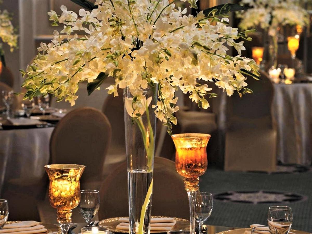 モーベンピック ホテル アル コバール アル・コバール エクステリア 写真 A centerpiece at a wedding