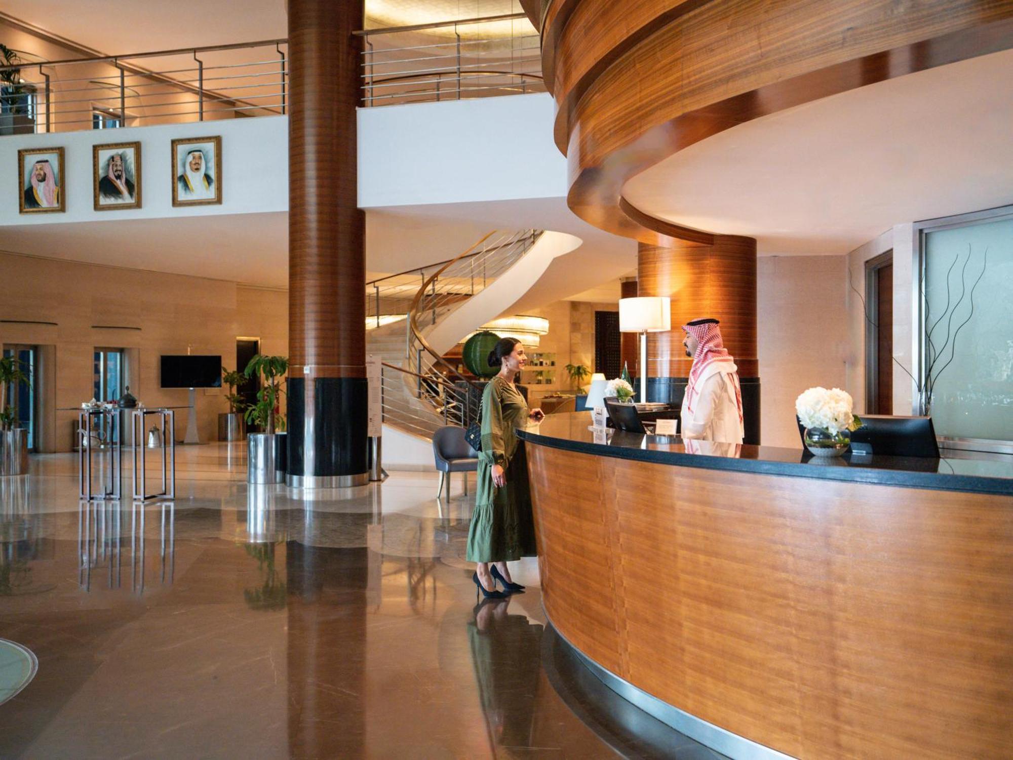 モーベンピック ホテル アル コバール アル・コバール エクステリア 写真 Lobby
