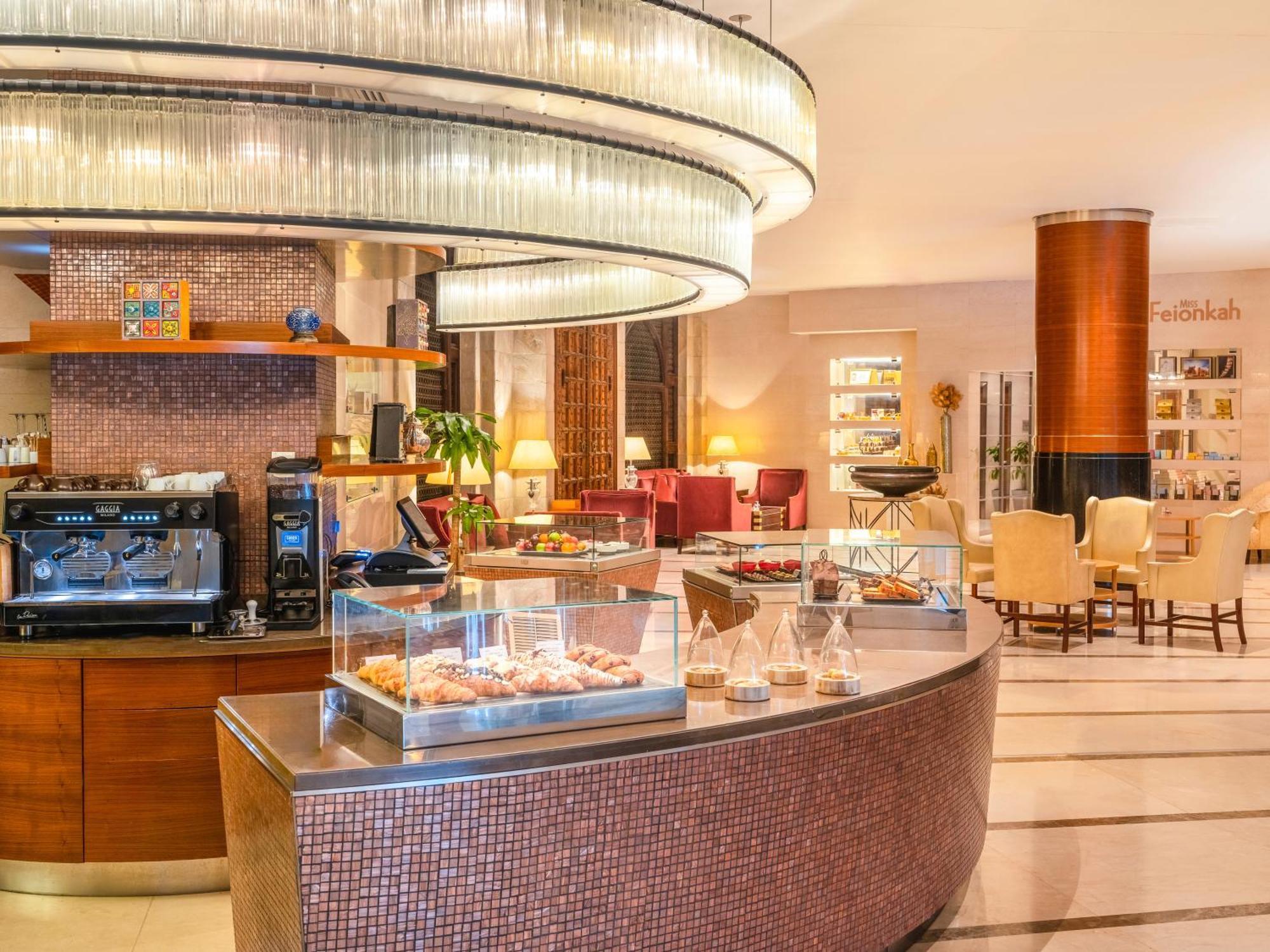 モーベンピック ホテル アル コバール アル・コバール エクステリア 写真 The lobby lounge