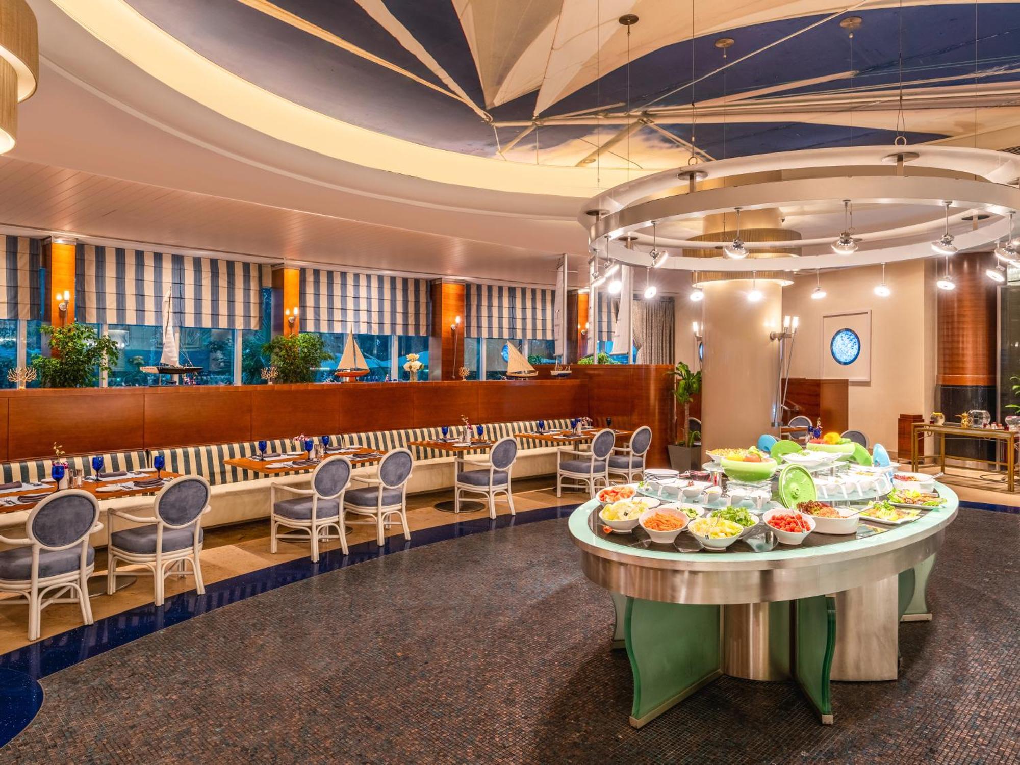 モーベンピック ホテル アル コバール アル・コバール エクステリア 写真 The restaurant