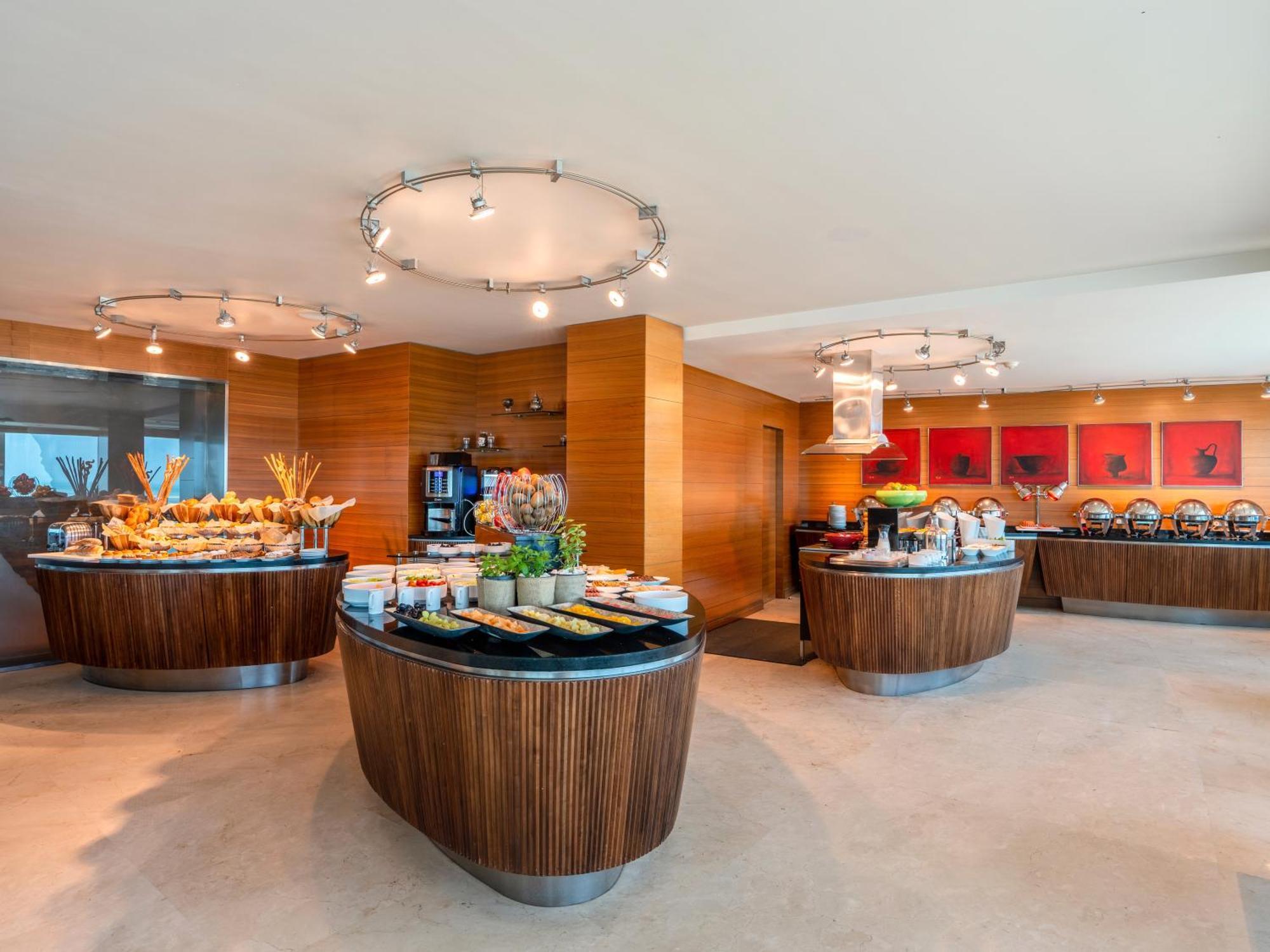 モーベンピック ホテル アル コバール アル・コバール エクステリア 写真 The lounge at the airport