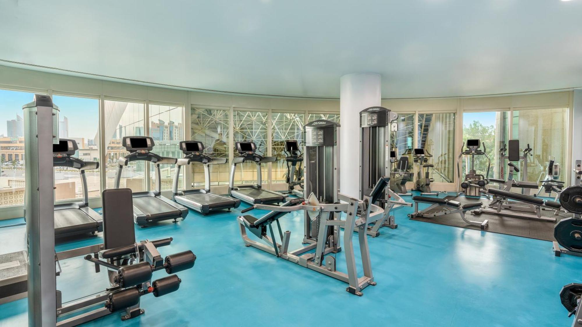 モーベンピック ホテル アル コバール アル・コバール エクステリア 写真 The gym at the hotel
